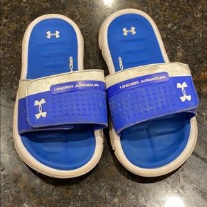UA Velcro slides